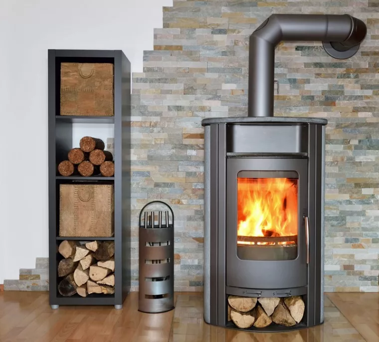 Professionnel pour conseils sur les différents types de poêles pour chauffer une ancienne maison de campagne, Rive-de-Gier, JADE CHEMINEE